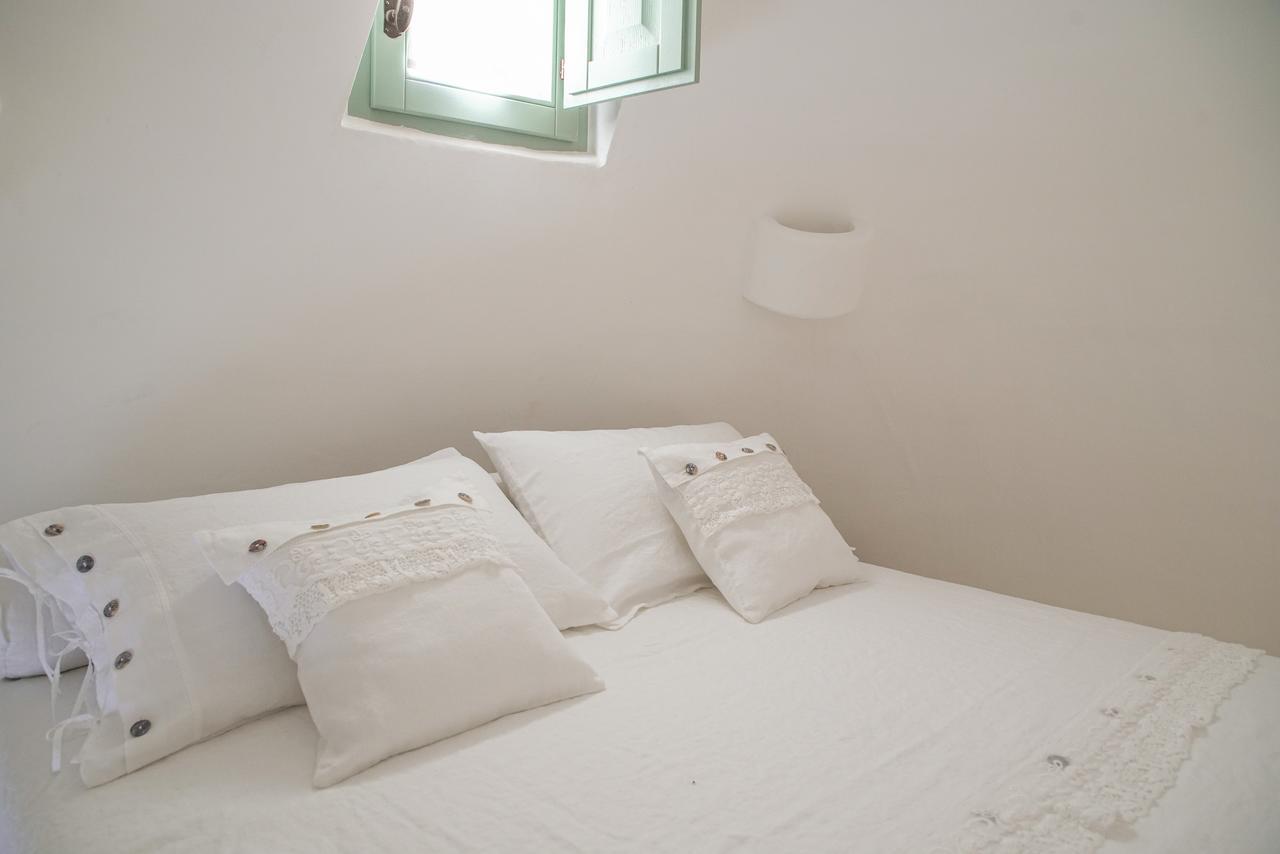Trullo Essenza-Trulli Anti Charme & Relax Bed and Breakfast Alberobello Exteriör bild